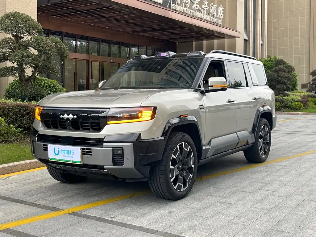 Fangchengbao Leopard 8