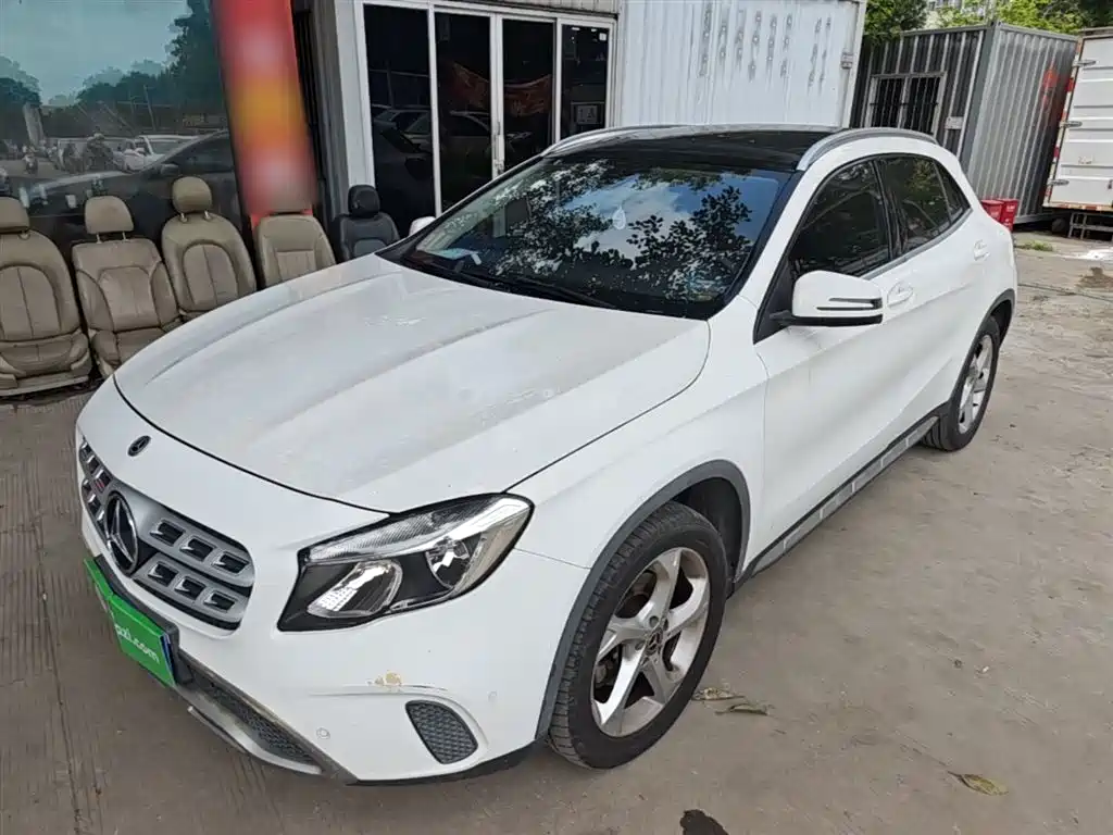 Mercedes-Benz GLA