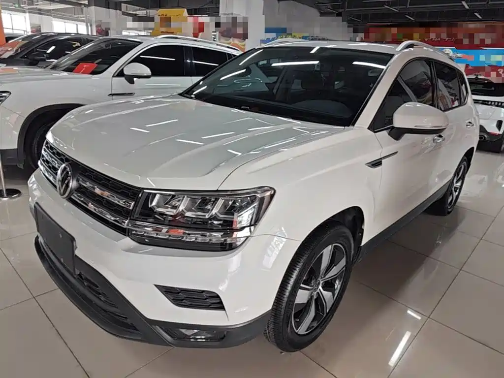 Volkswagen Tharu