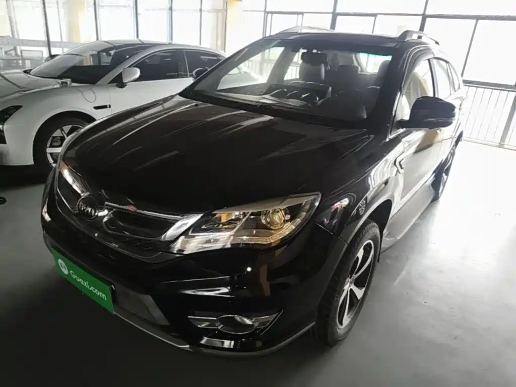 BYD S7