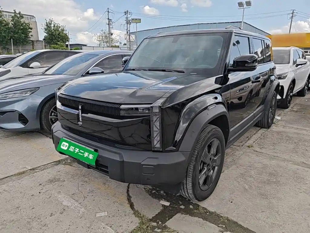 iCar 03