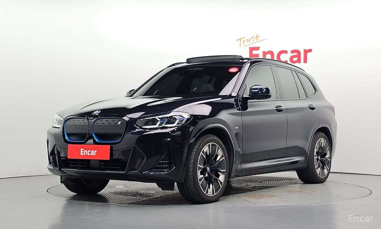 BMW iX3