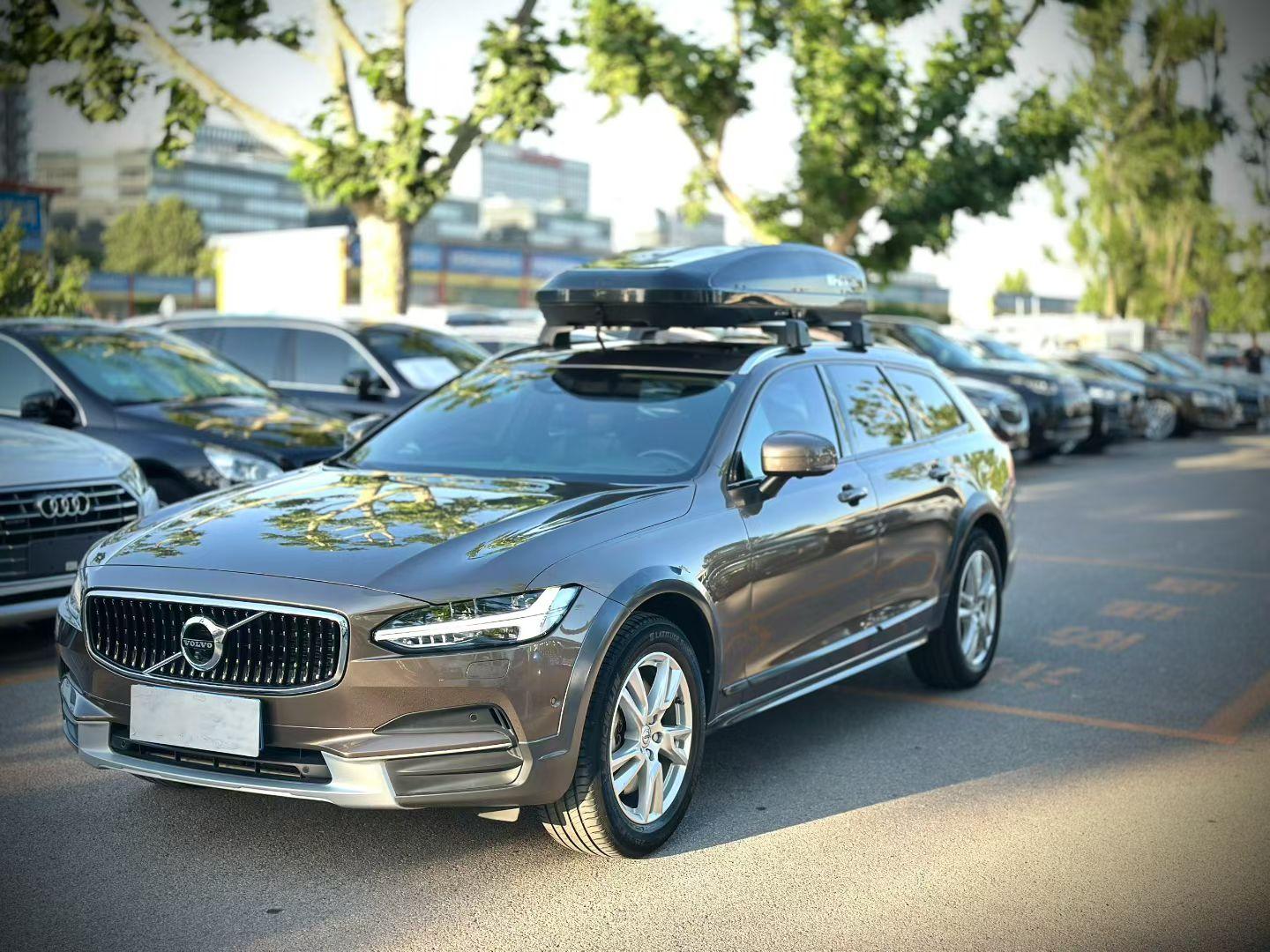 Volvo V90