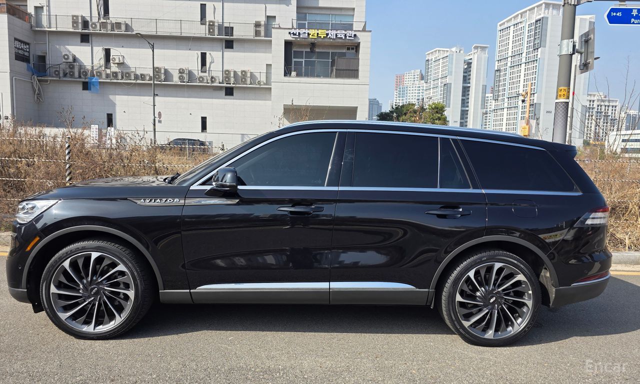 Lincoln Aviator