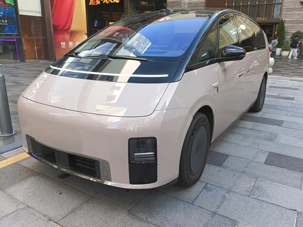 Li Auto MEGA