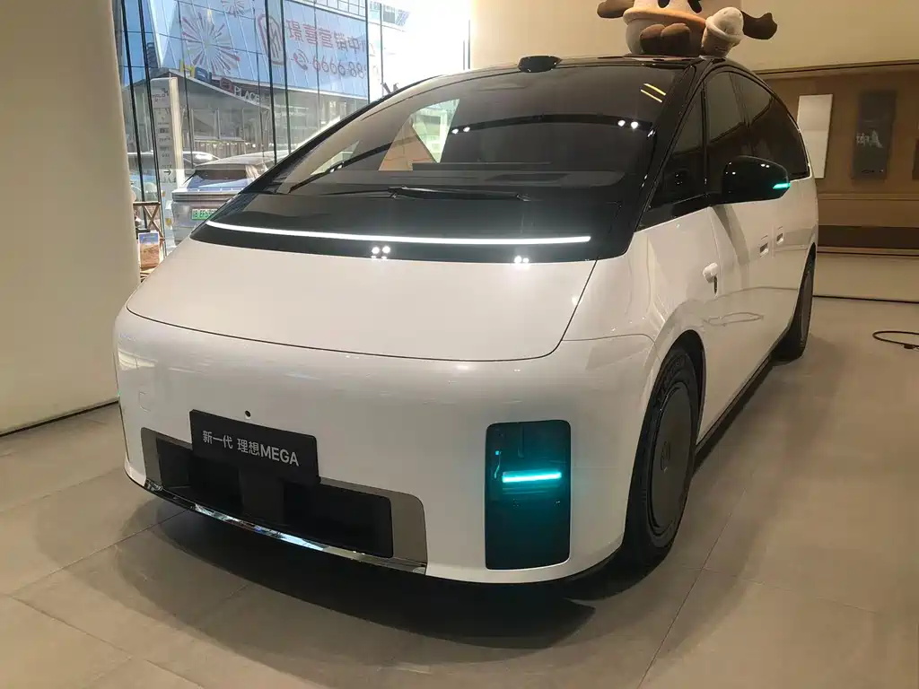 Li Auto MEGA