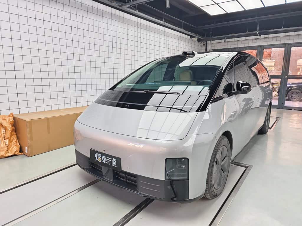 Li Auto MEGA