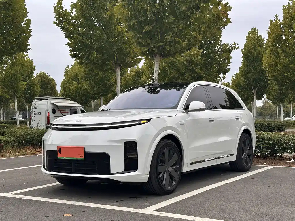 Li Auto L8