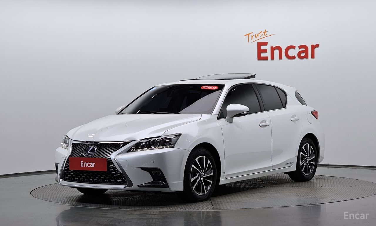 Lexus CT200h