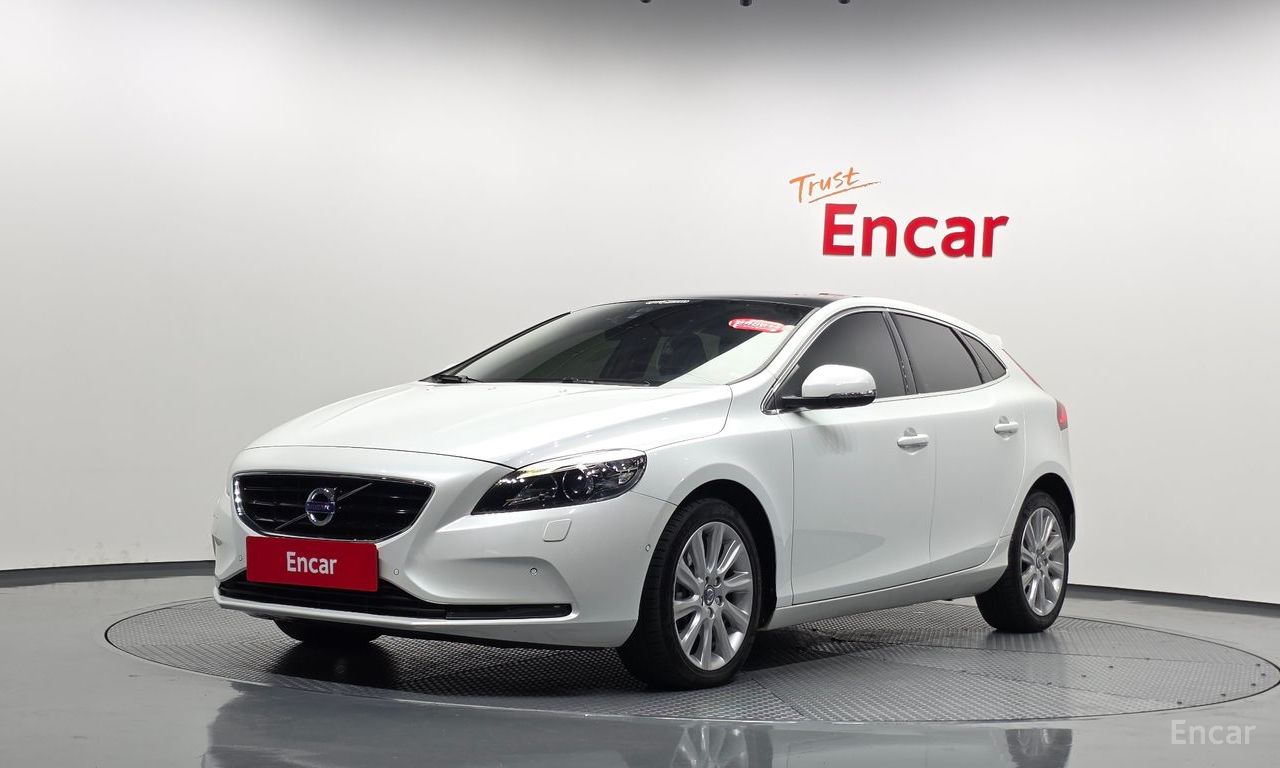 Volvo V40