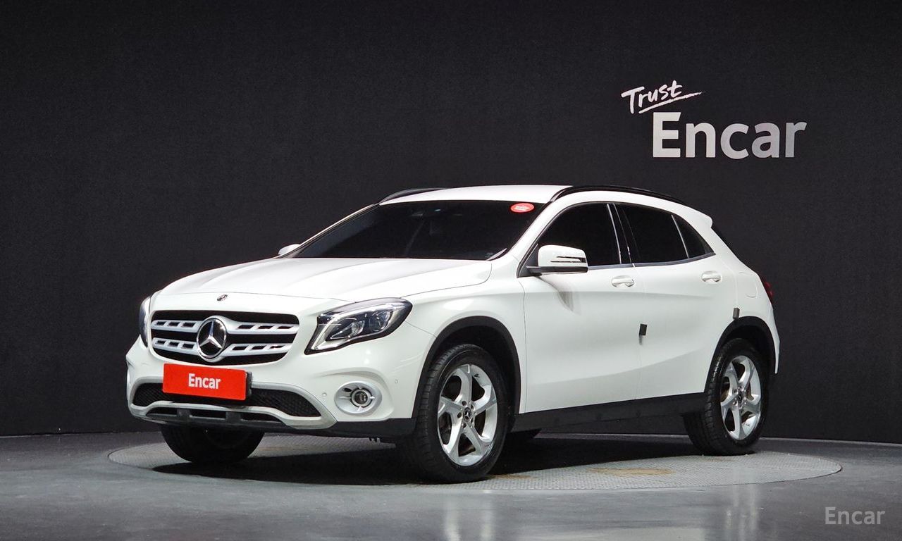 Mercedes-Benz GLA-Class X156