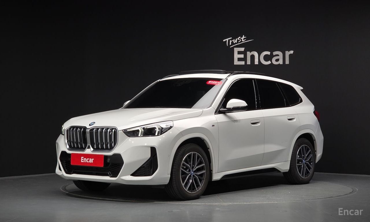 BMW iX1