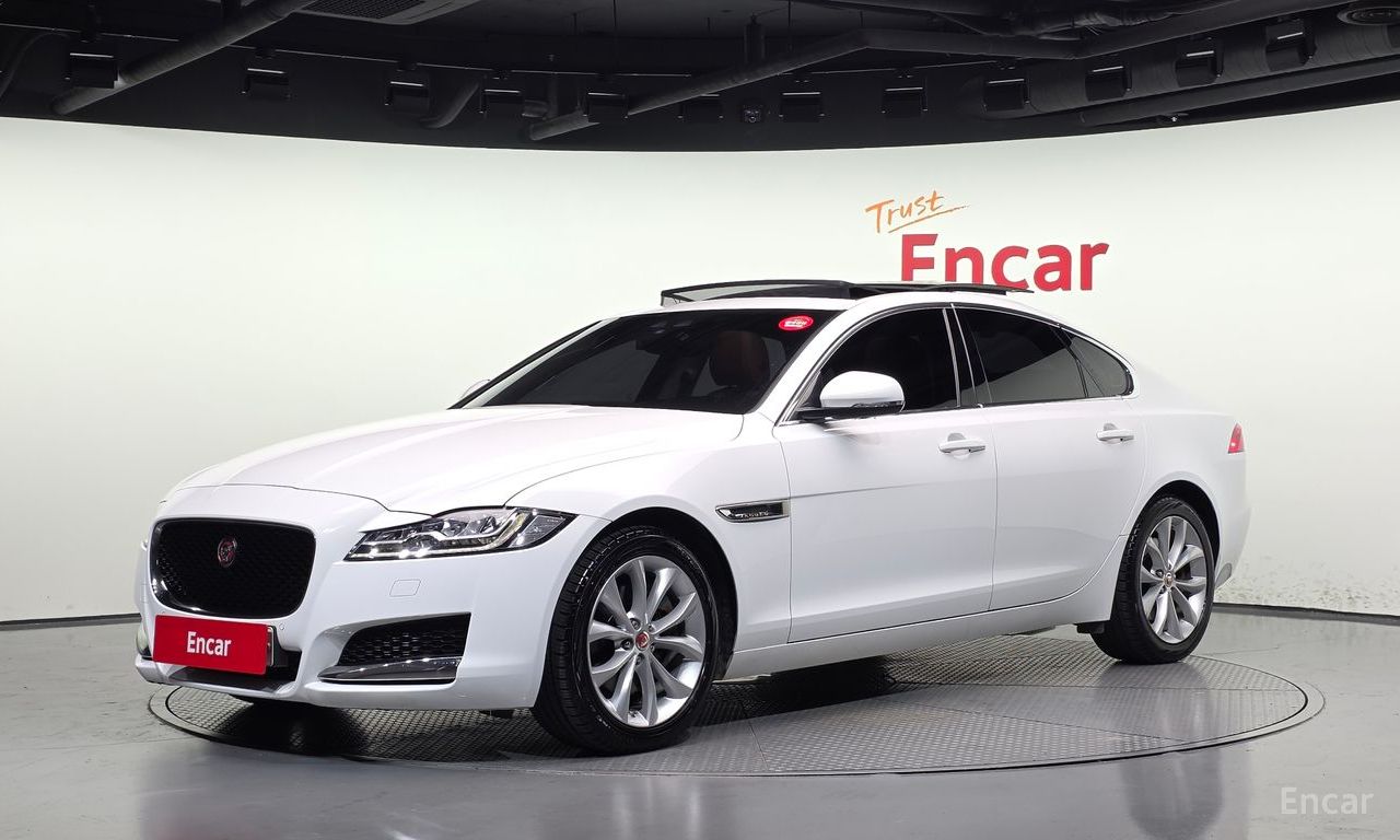 Jaguar XF