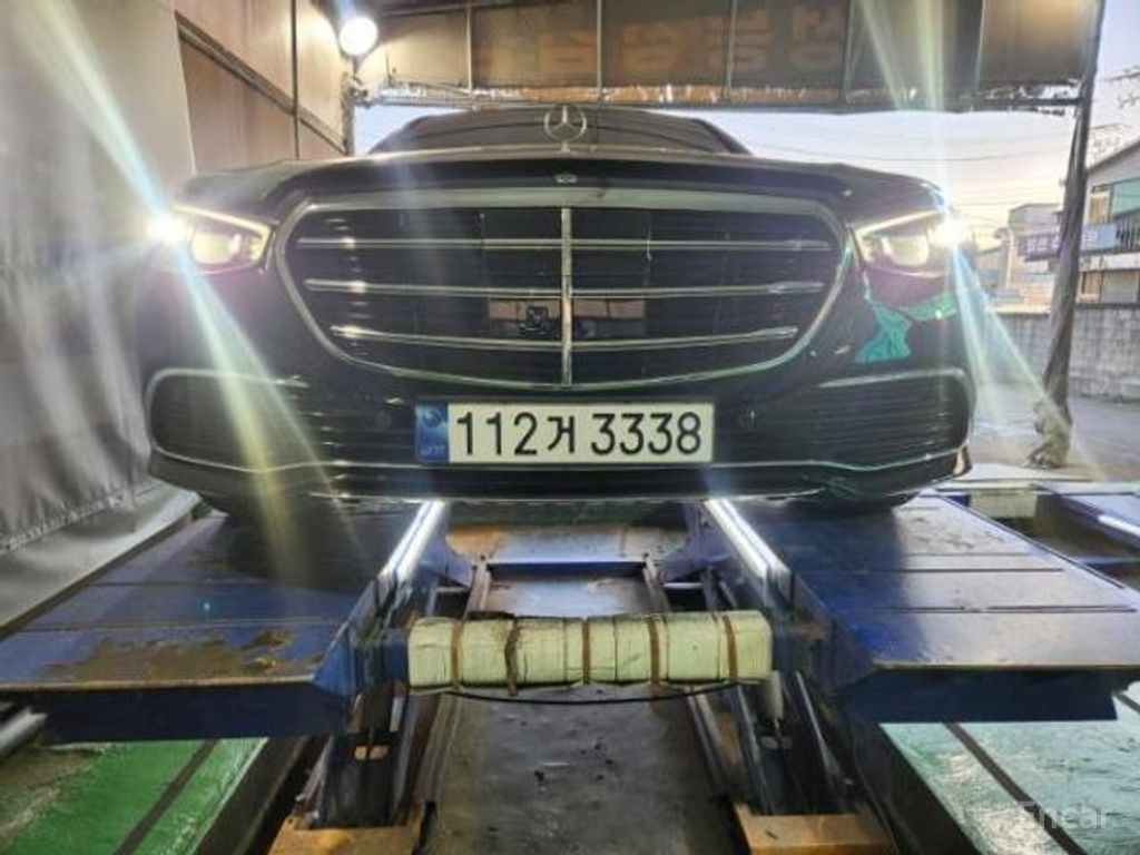 Mercedes-Benz S-Class W223