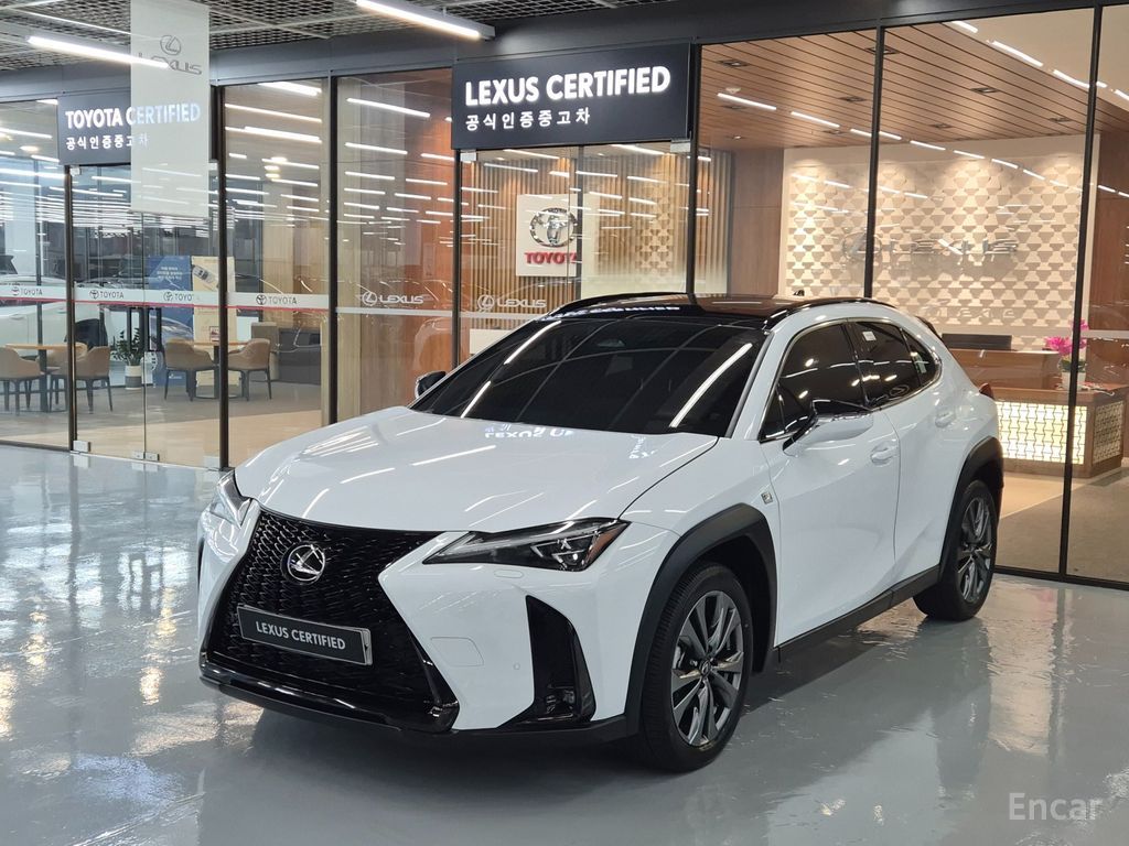 Lexus UX