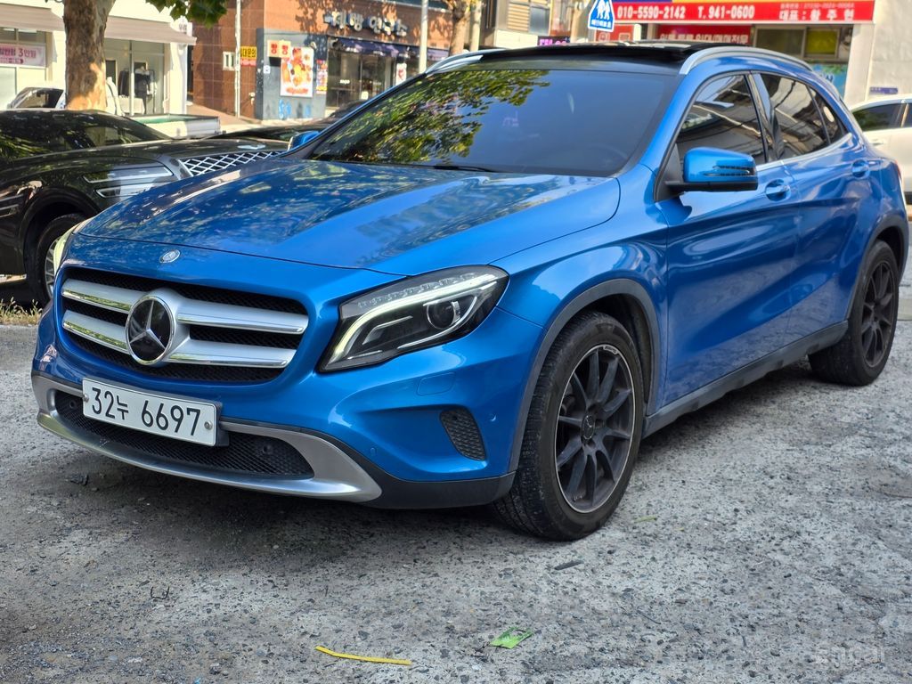 Mercedes-Benz GLA-Class X156