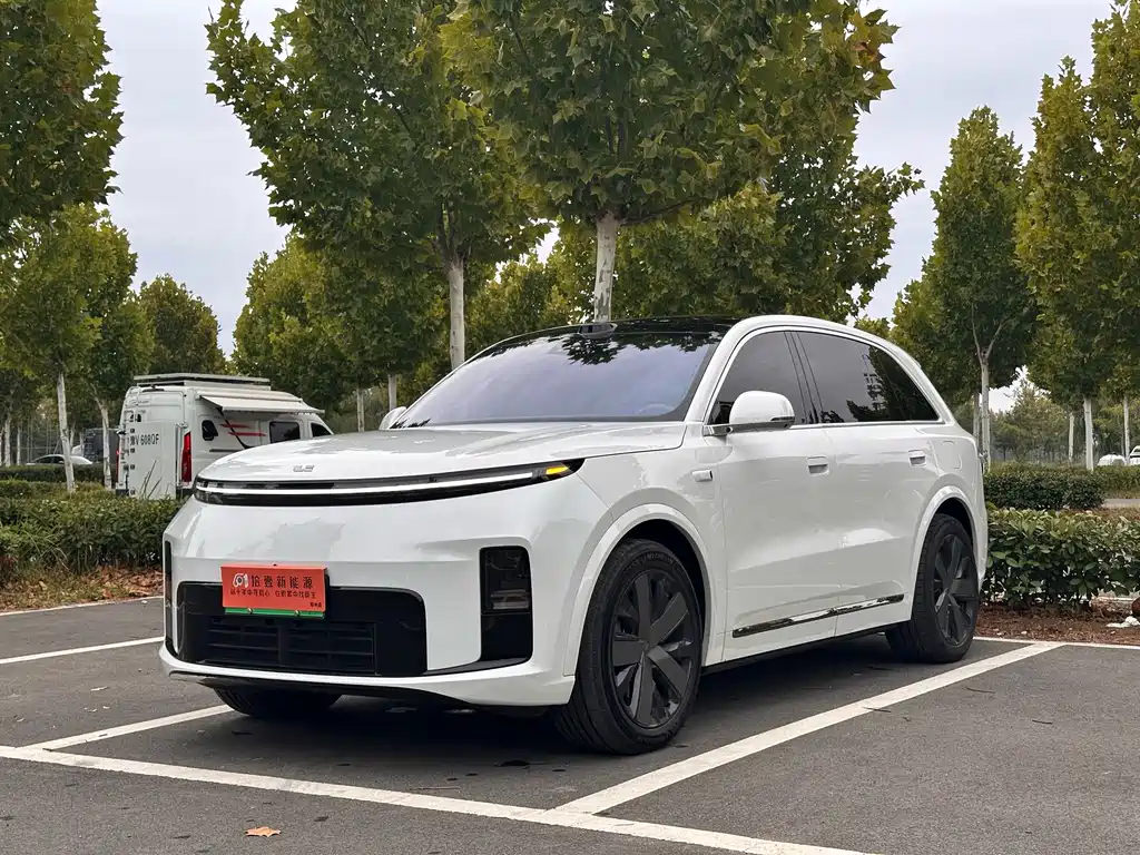 Li Auto L8