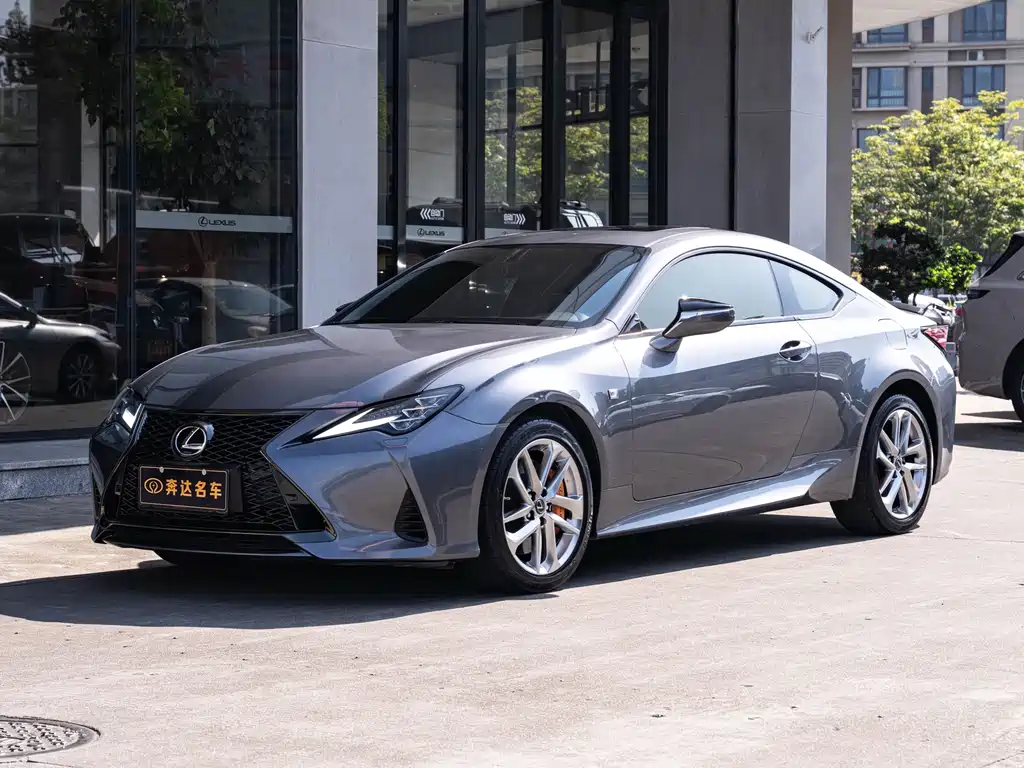 Lexus RC