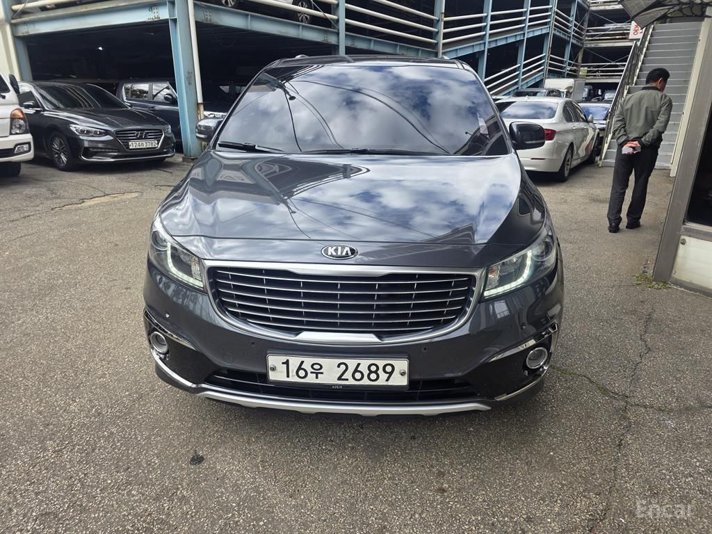 Kia Carnival