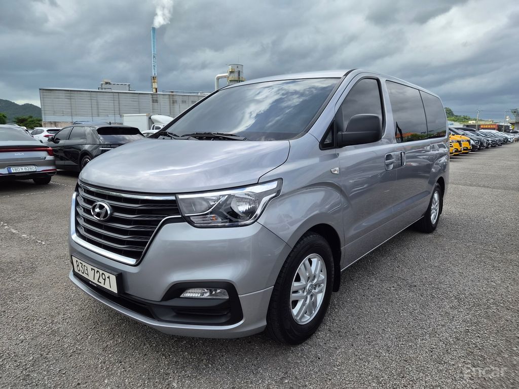 Hyundai Grand Starex