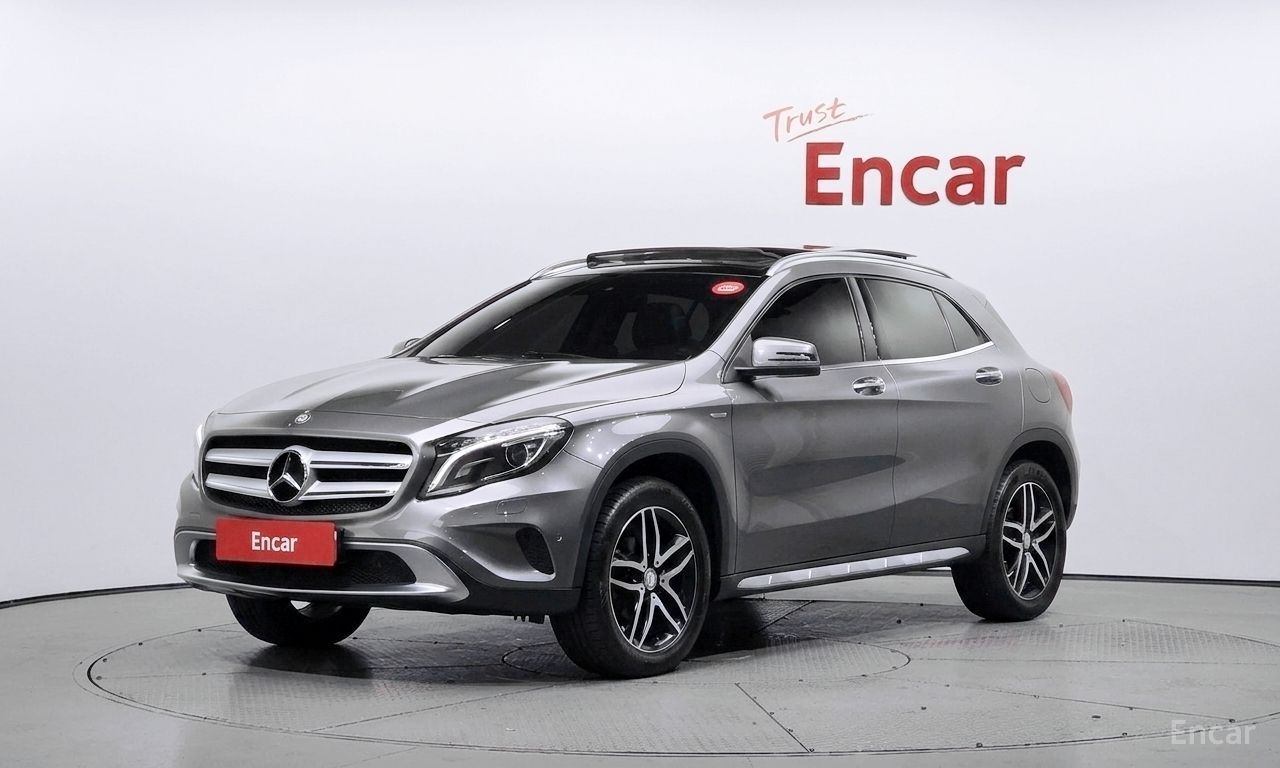 Mercedes-Benz GLA-Class X156