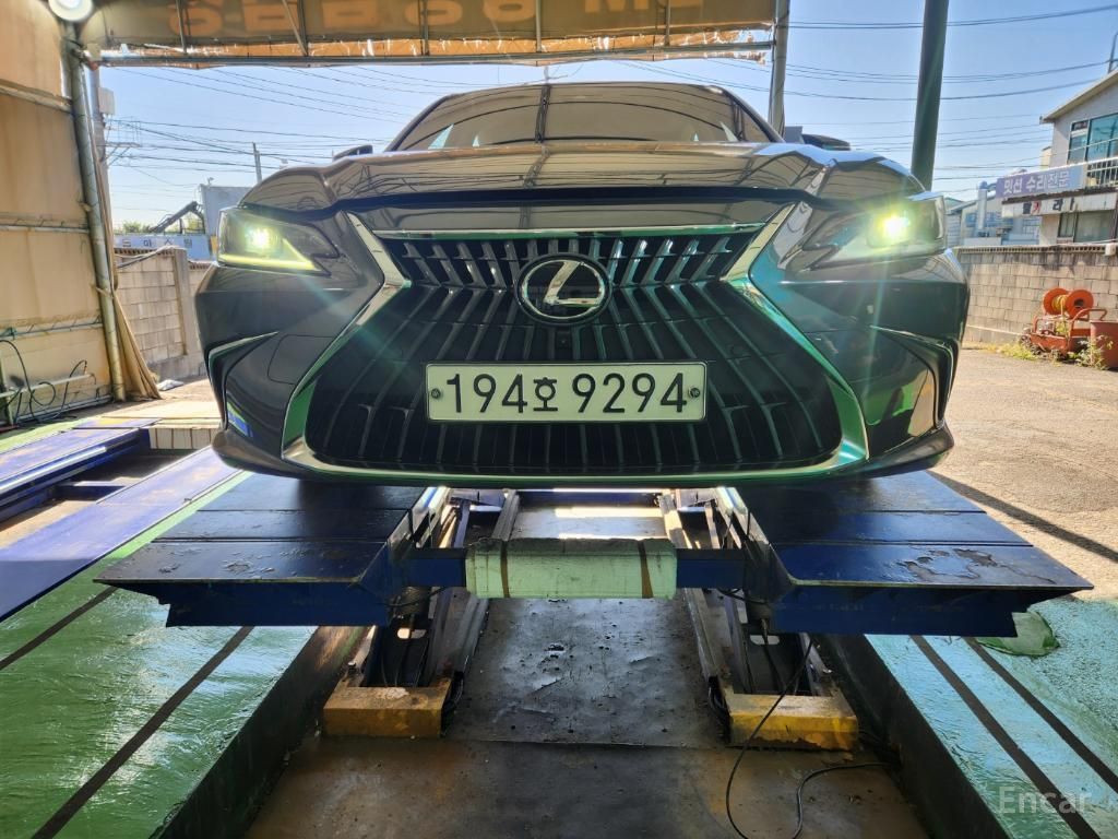 Lexus ES300h