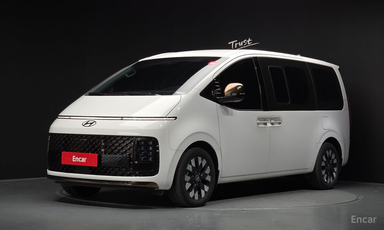 Hyundai Staria