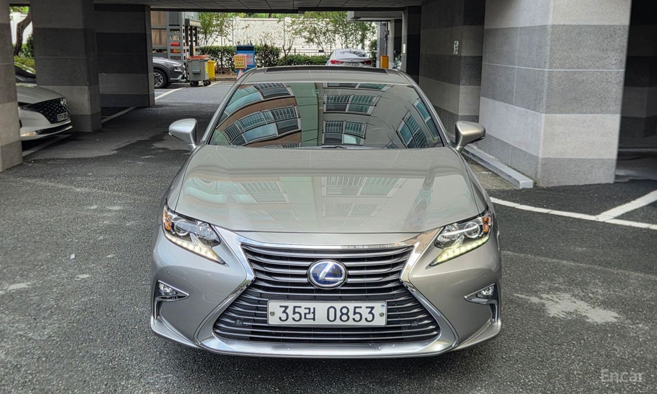 Lexus ES300h