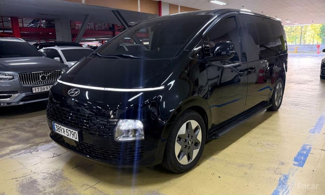 Hyundai Staria