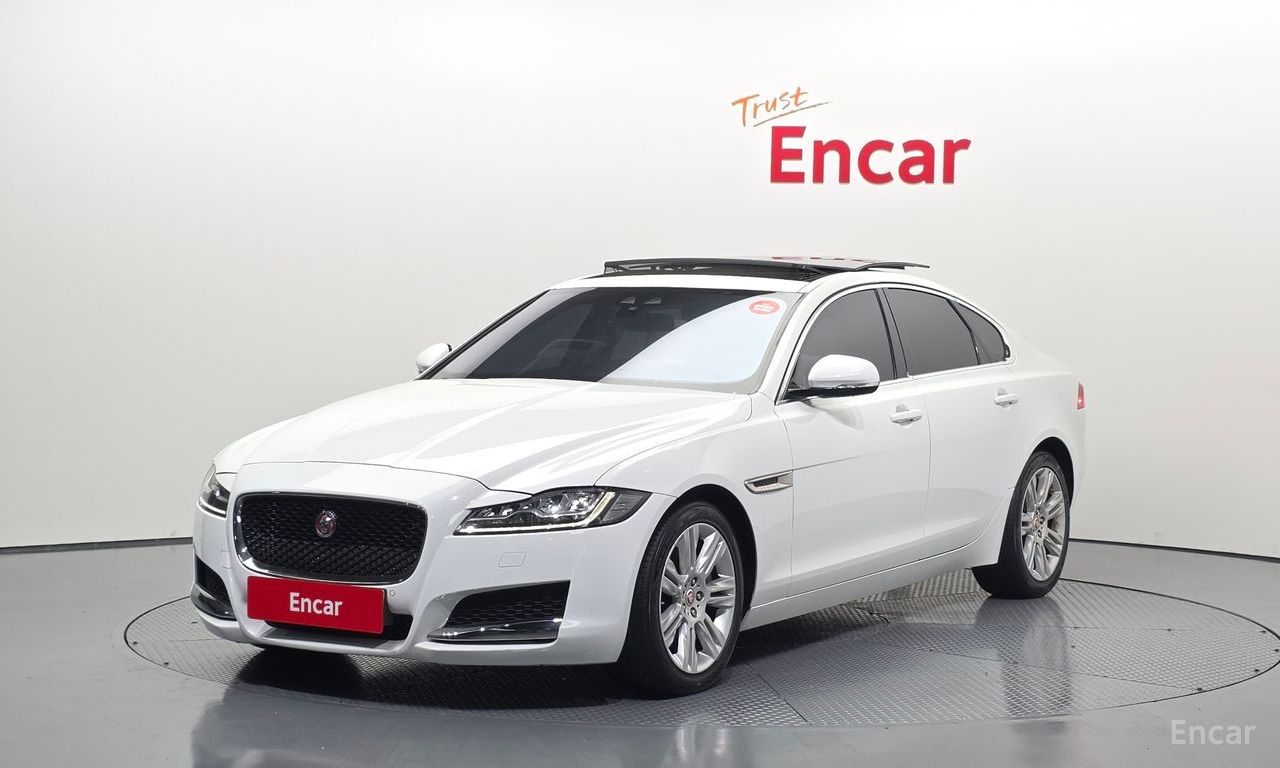 Jaguar XF