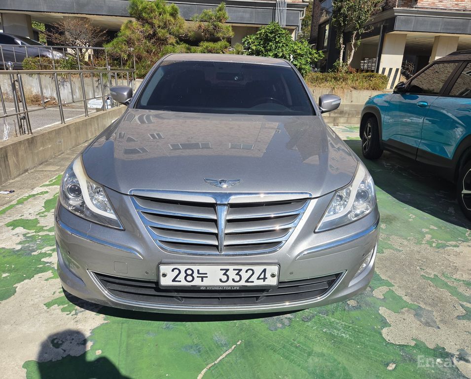 Hyundai Genesis