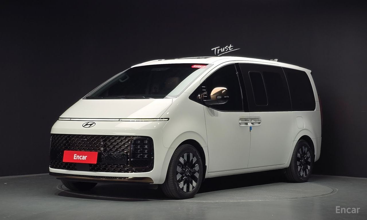 Hyundai Staria