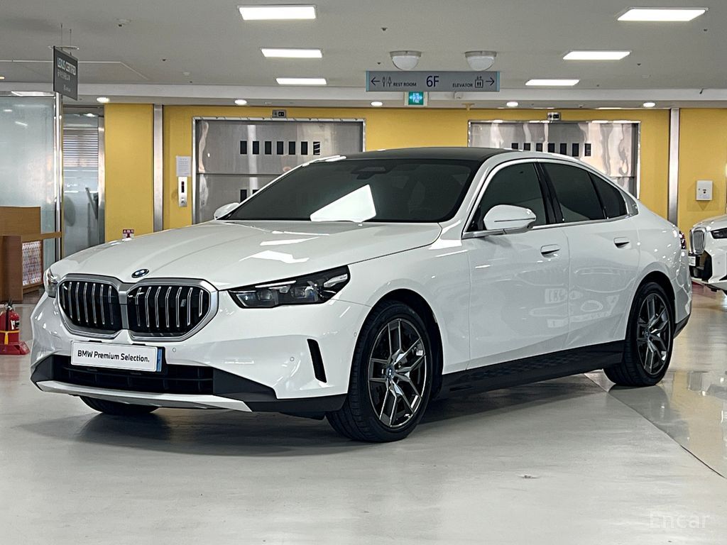 BMW i5