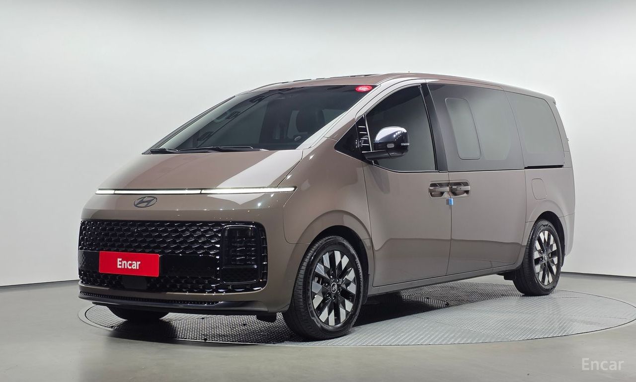 Hyundai Staria
