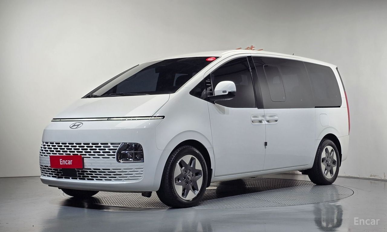 Hyundai Staria
