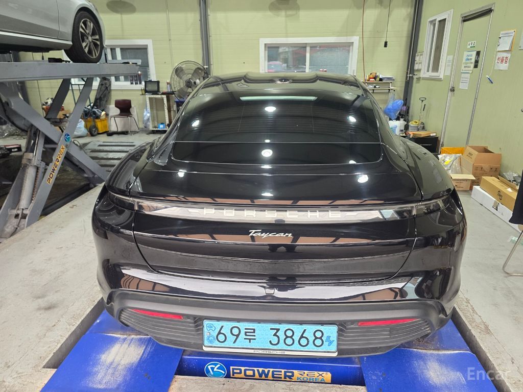 Porsche Taycan