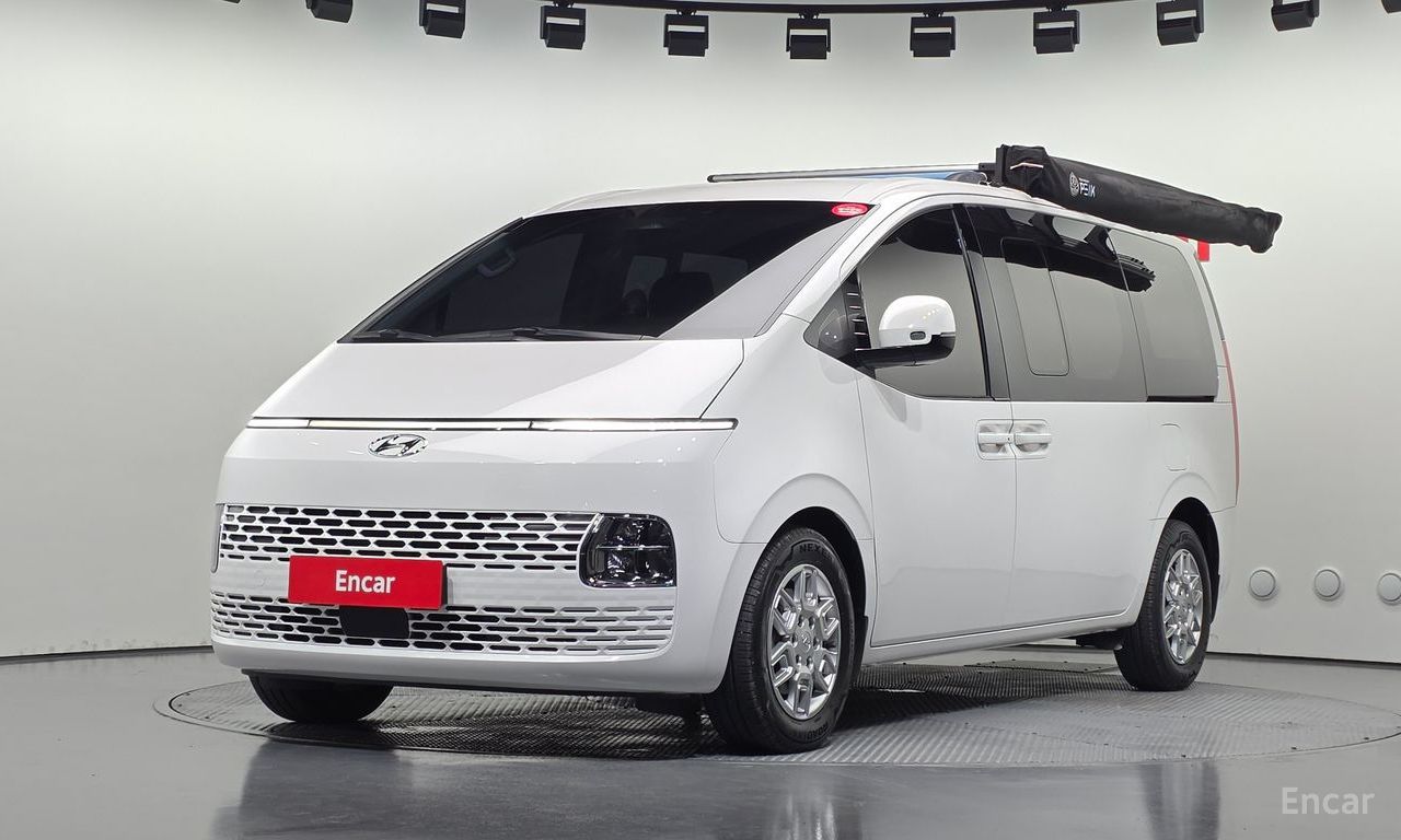 Hyundai Staria