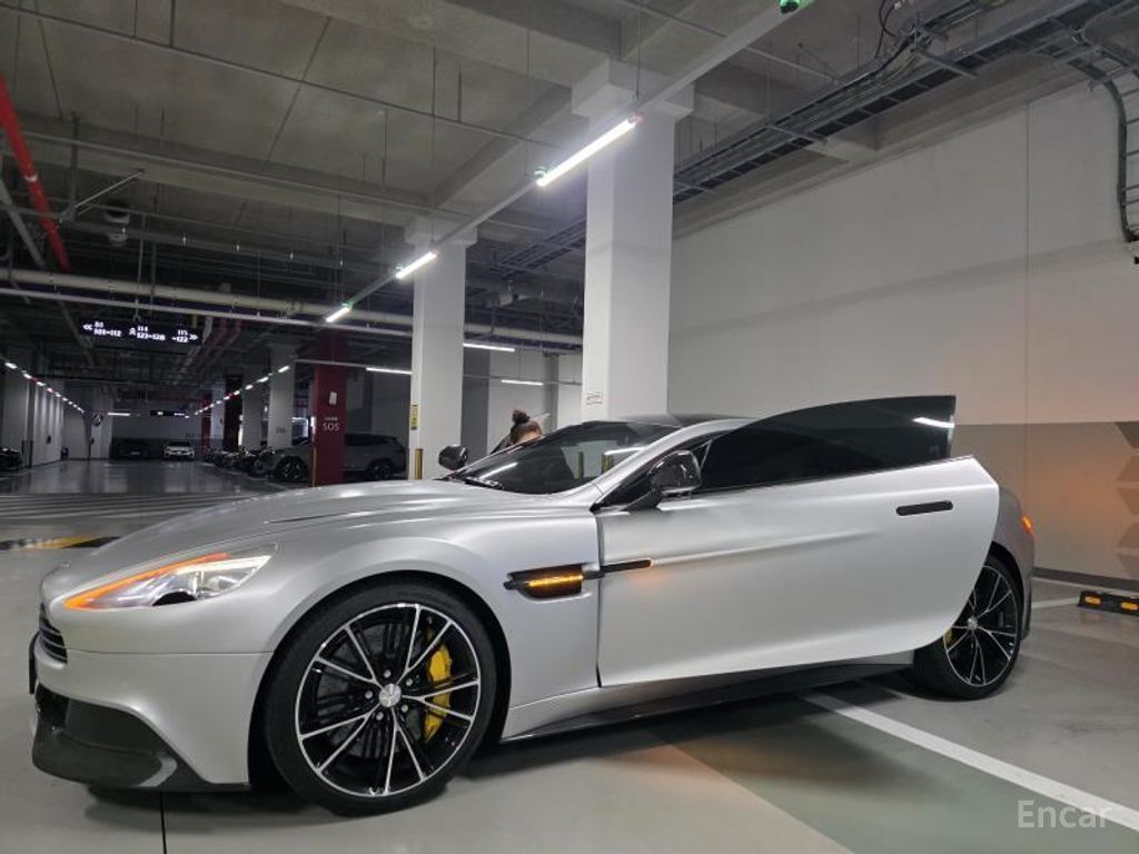 Aston Martin Vanquish