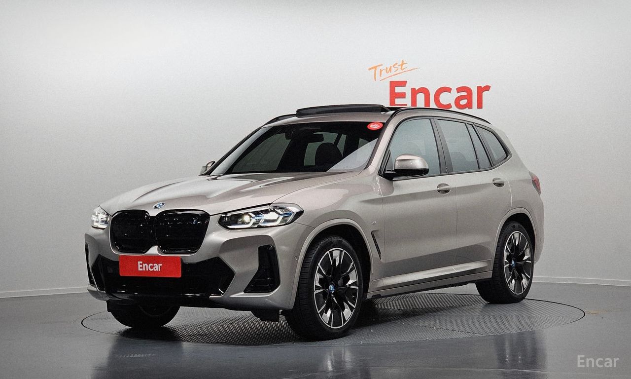 BMW iX3