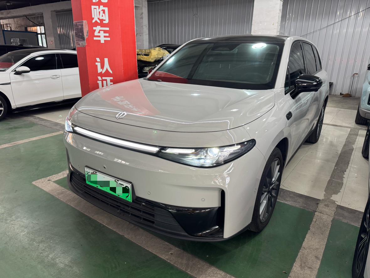 Leapmotor C10