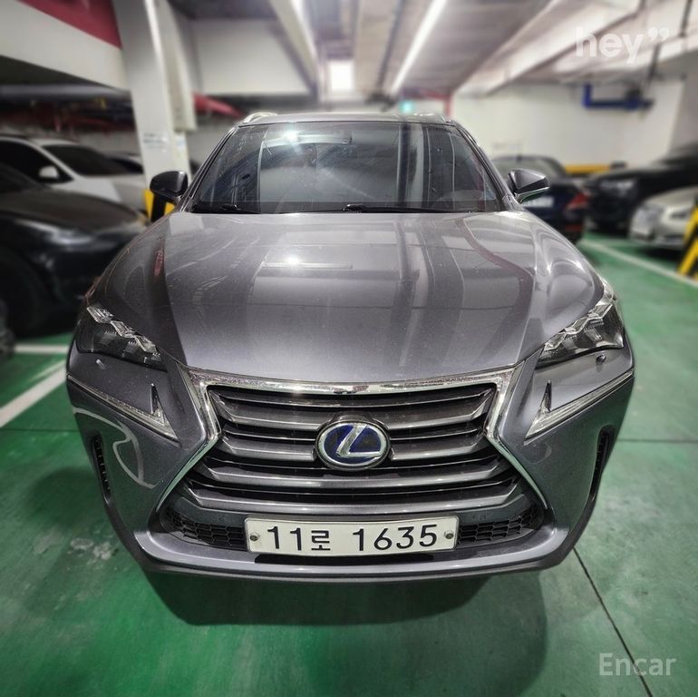 Lexus NX