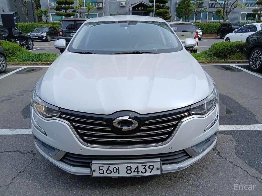 Renault SM6