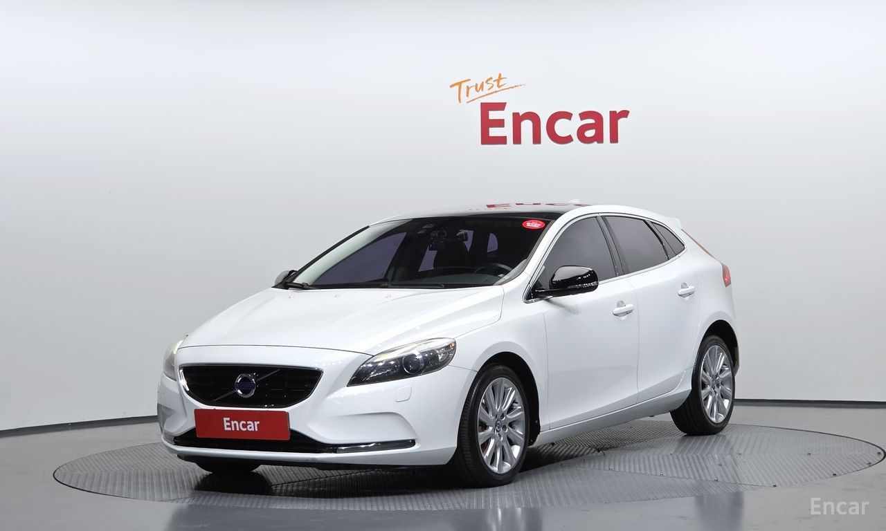 Volvo V40