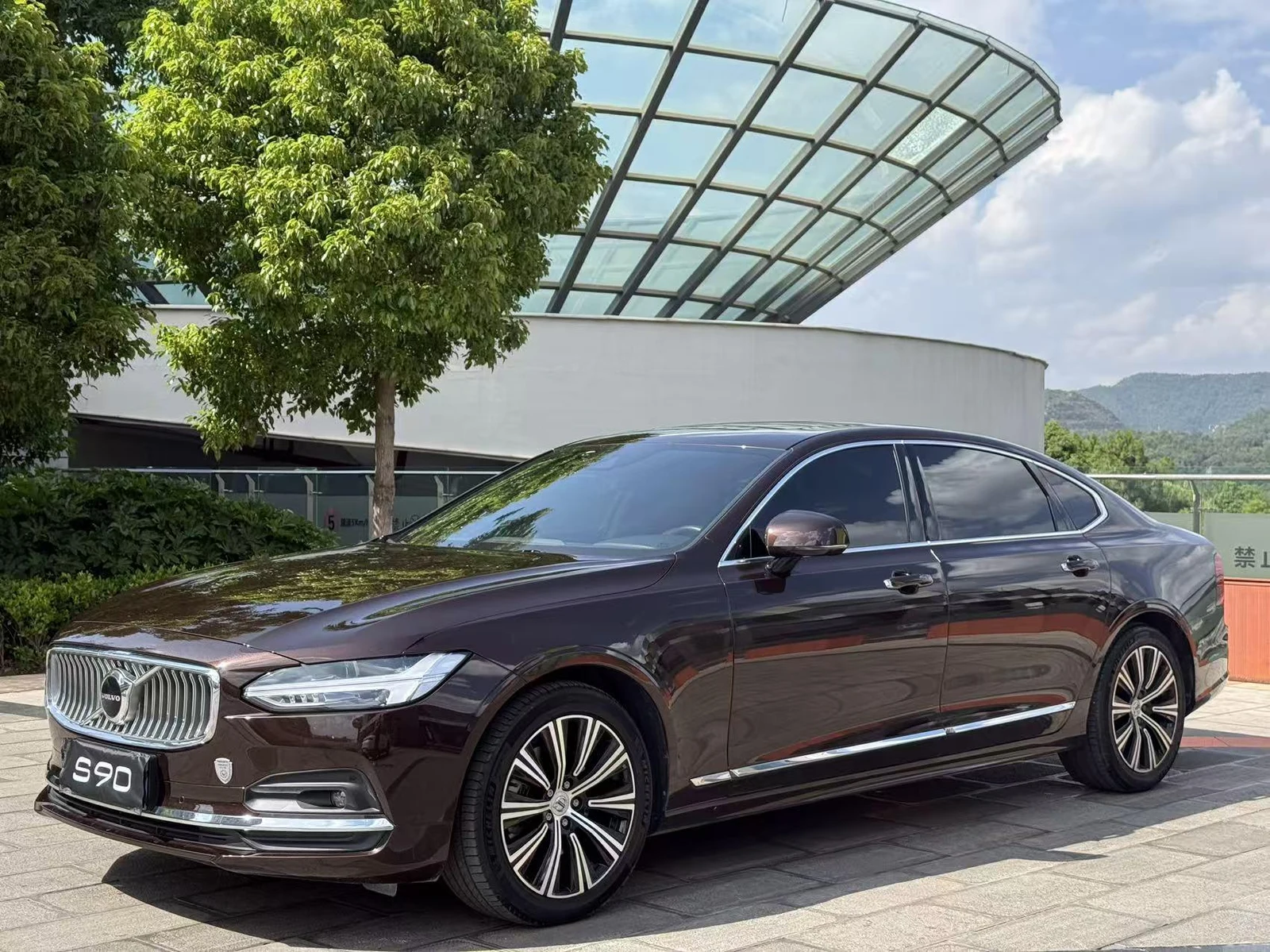Volvo S90