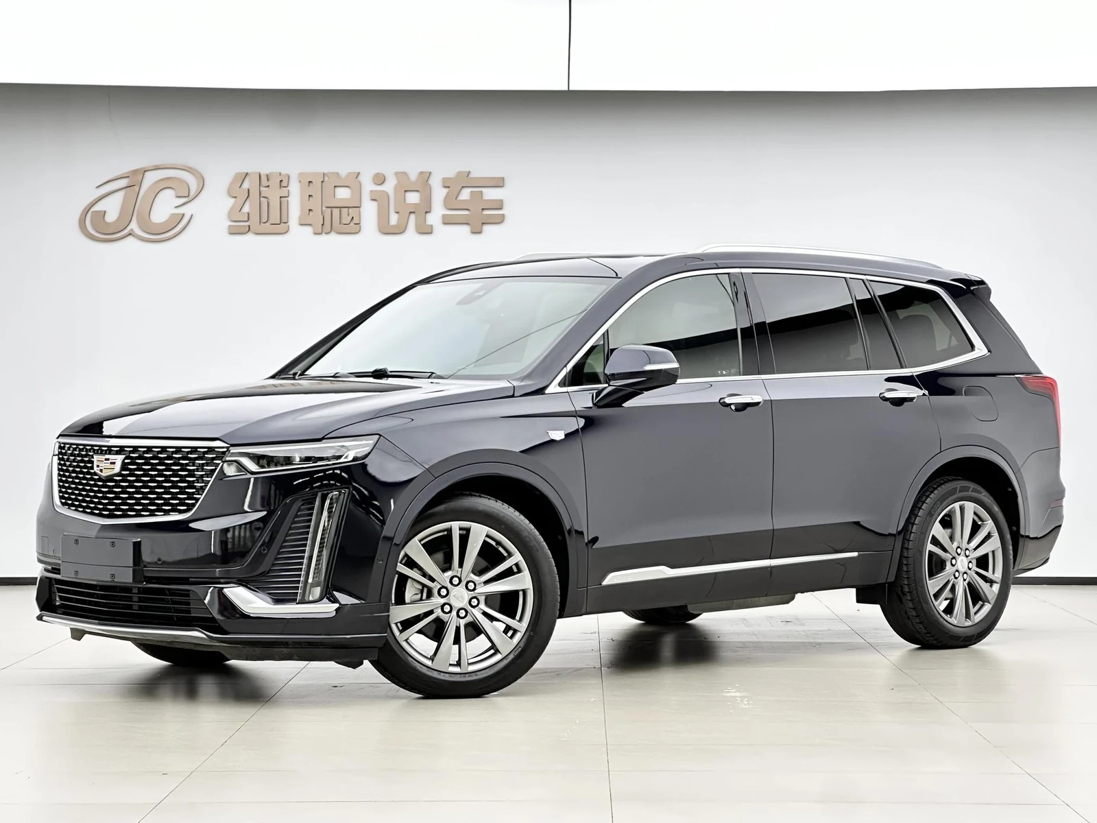 Cadillac XT6