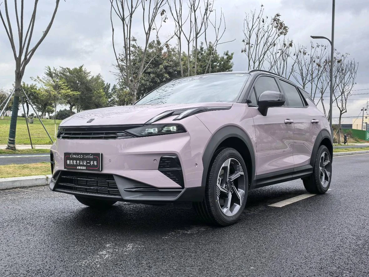Lynk & Co 06