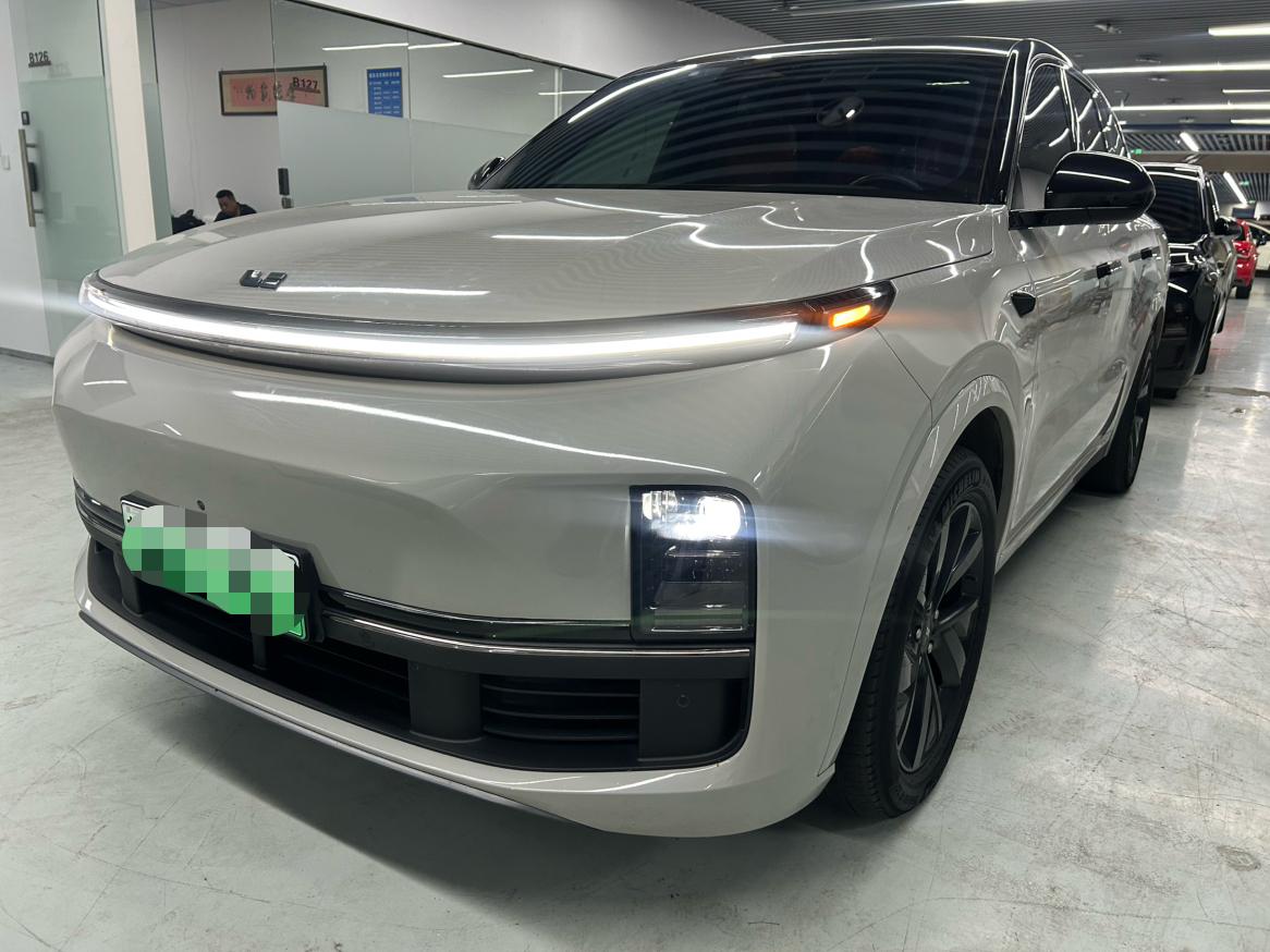 Li Auto L8