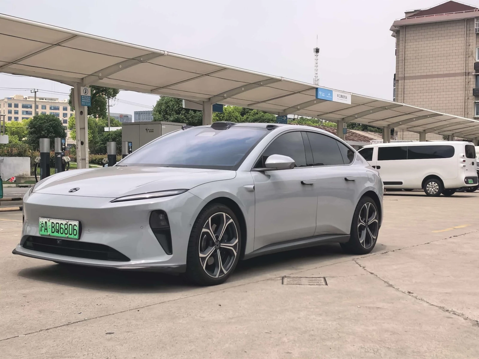 NIO ET5