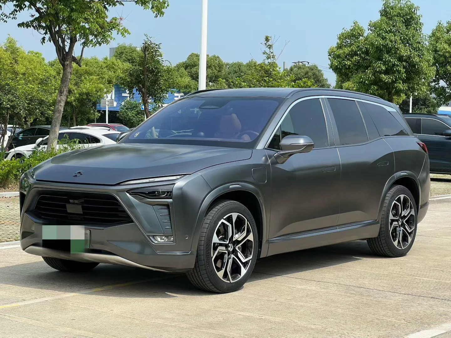 NIO ES8