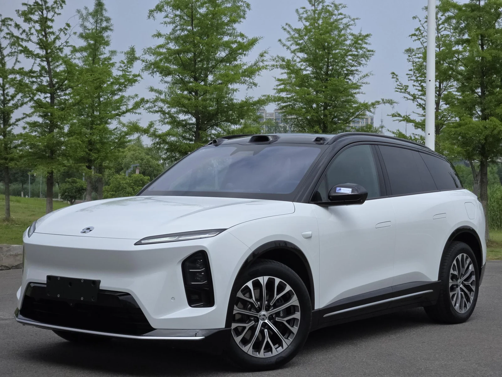 NIO ES6